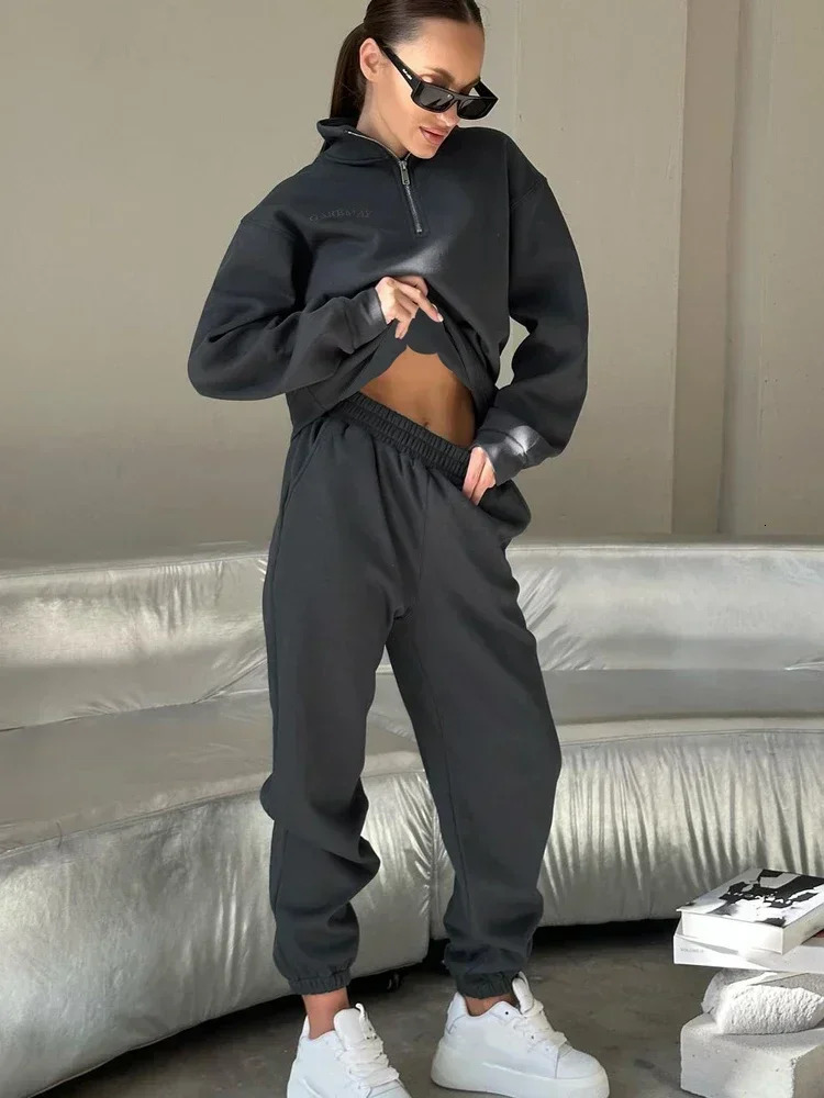 Autumn womens sportswear with zipper oversized cotton white casual two-piece set classic womens sportswear 241010