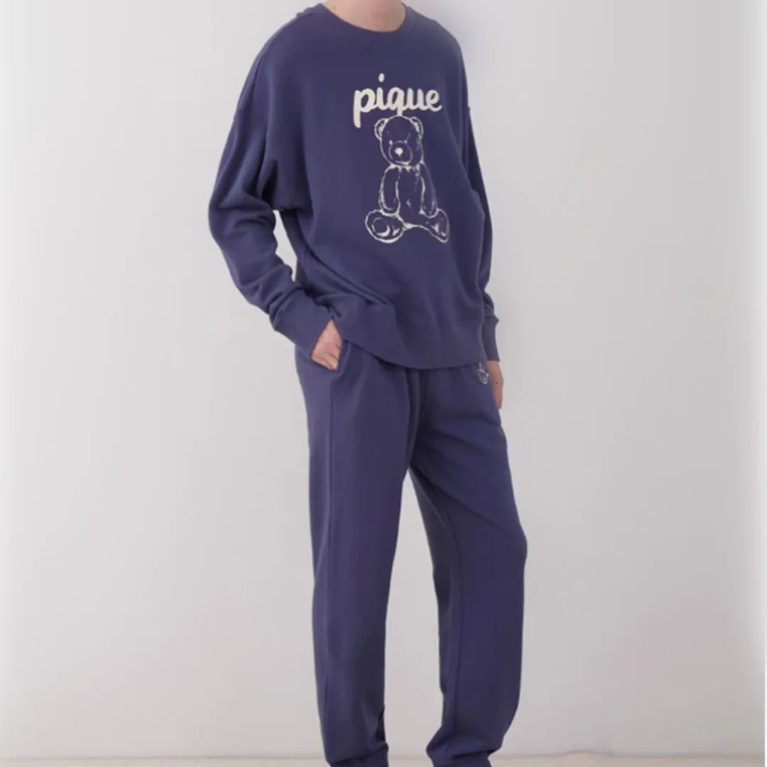 Couples pajama set womens room wearing sportswear 241011