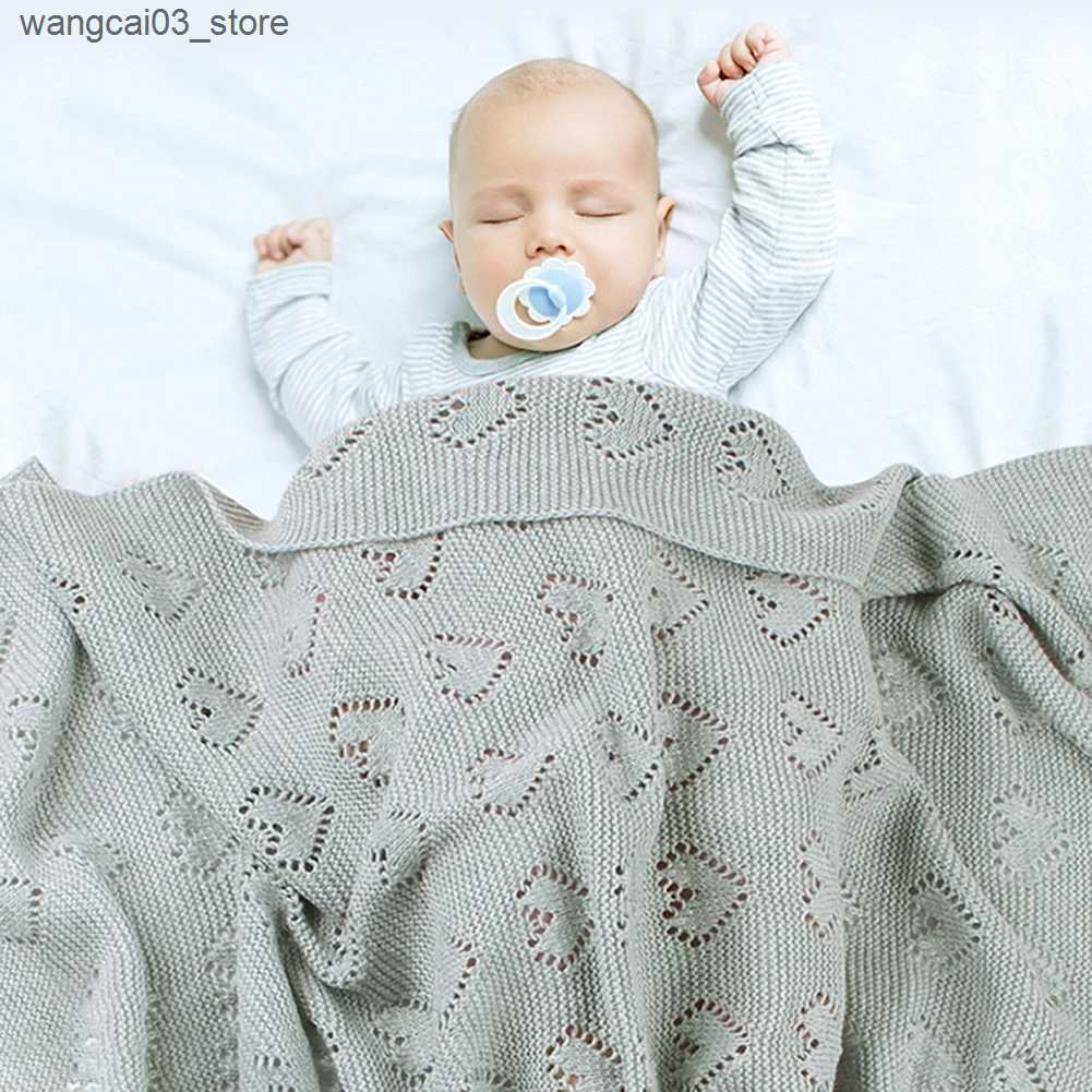 Blankets Swaddling New 100x80cm Solid Color Hollow Heart Knit Baby Blanket Bedding Quilt Swaddle Wrap L240910
