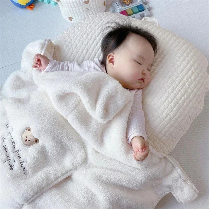 Coral fleece baby stroller cover embroidered bear rabbit winter windproof childrens blanket baby nap blanket warm bedding 240925
