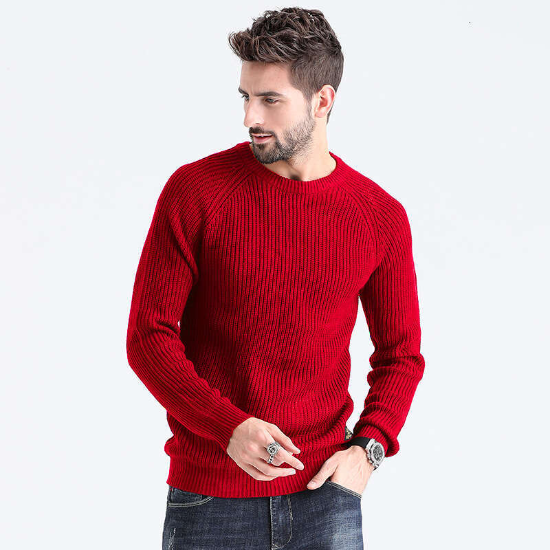 Chic Men's Knit Sweater - Round Collar, Perfect Fit for Cold Seasons