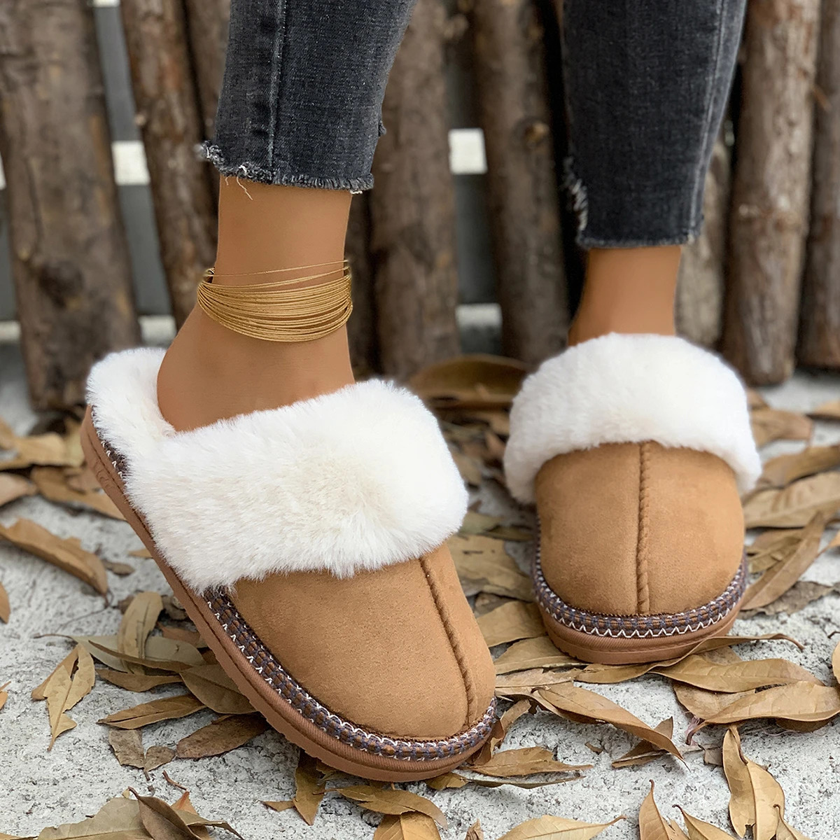 Autumn and winter fashion faux fur slider for women closed soft sole cotton slider for women comfortable and fluffy plush tablet home slider for women