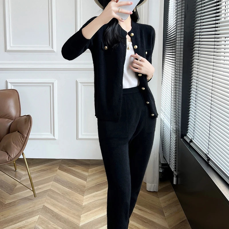 High end womens set of 100% pure wool knitted sweater cashmere slim cardigan small leg pants autumn and winter two-piece set 241011