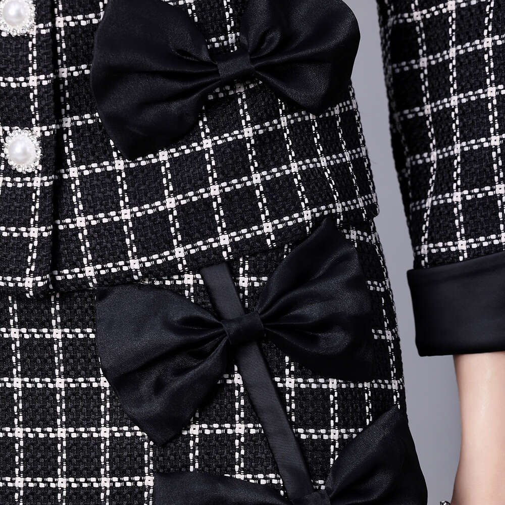 autumn outfit paired with a complete of fashionable shirt collar and high-end dress two-piece set for women 2024 new item