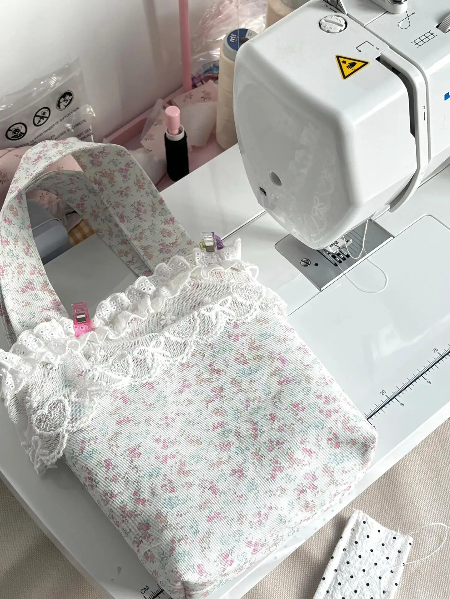 Miyagawa Korean retro large capacity handbag fashionable and casual lace printed sweet single shoulder handbag 241008