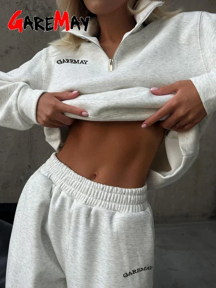 Autumn womens sportswear with zipper oversized cotton white casual two-piece set classic womens sportswear 241010