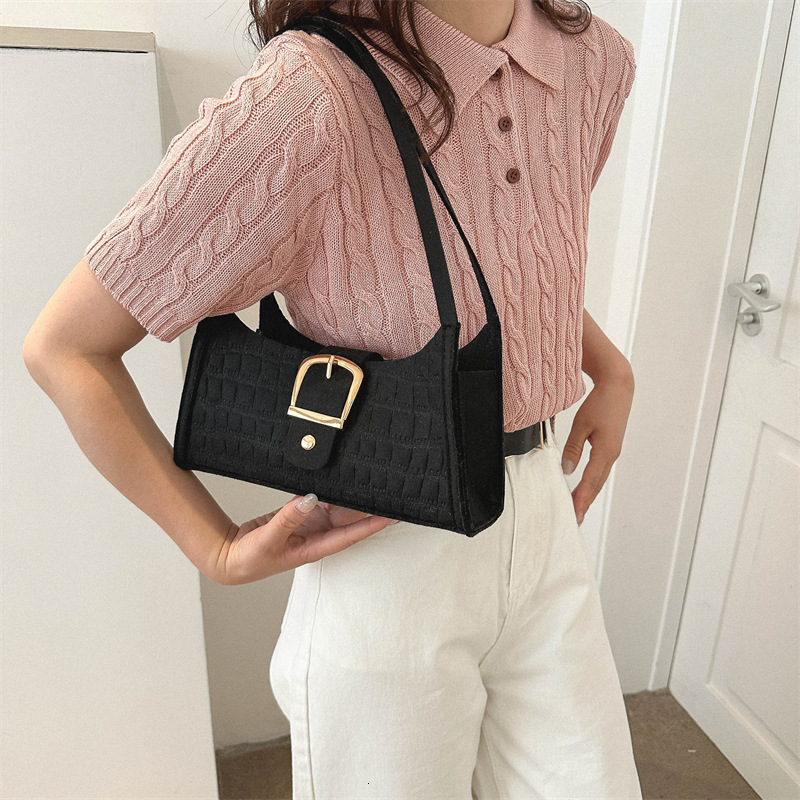 This year's trendy and gentle temperament felt cloth small for women solid color simple shoulder armpit bag