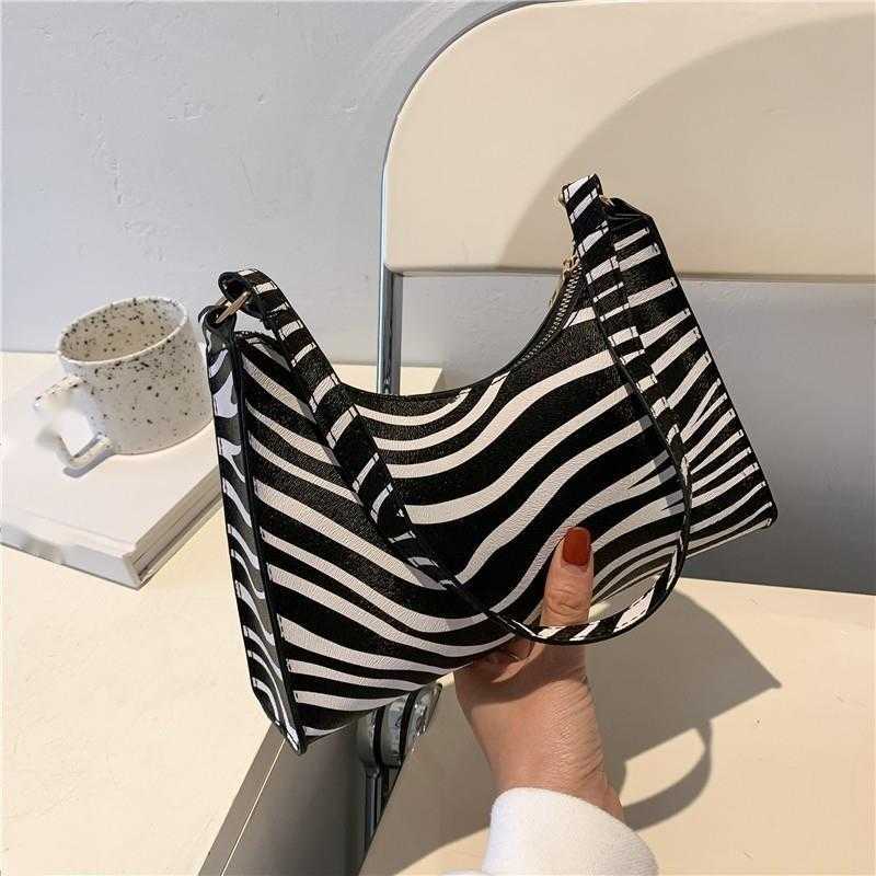 CMM Trendy New Womens Bag Korean Summer Personalized Print Underarm Bag Temperament Handheld Shoulder Bag