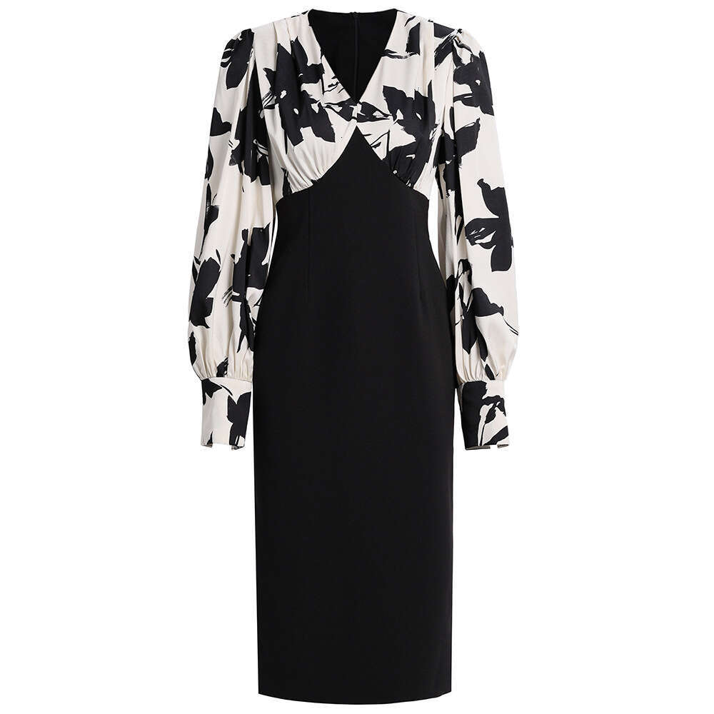 printed patchwork long sleeved dress for autumn 2024 new high-end style V-neck slimming and hip hugging skirt
