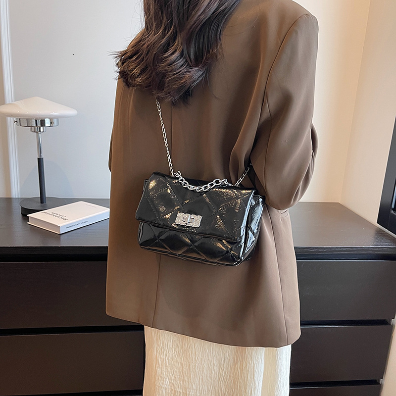 This year's popular small for women, new fashionable women's crossbody bags, simple and casual shoulder bags