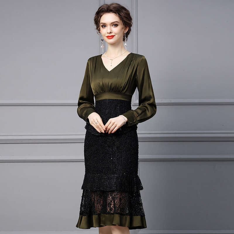 fake two-piece dress 2024 new womens autumn outfit V-neck acetate stitched lace fishtail skirt mid length