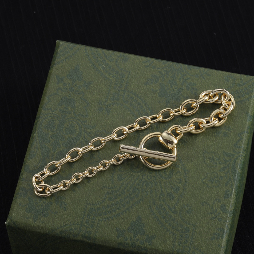 New Gold Bracelet Style Fashion Bracelet for Woman Bracelets Brass Gold Plated Bracelet Pattern Flower Pattern Jewelry Supply