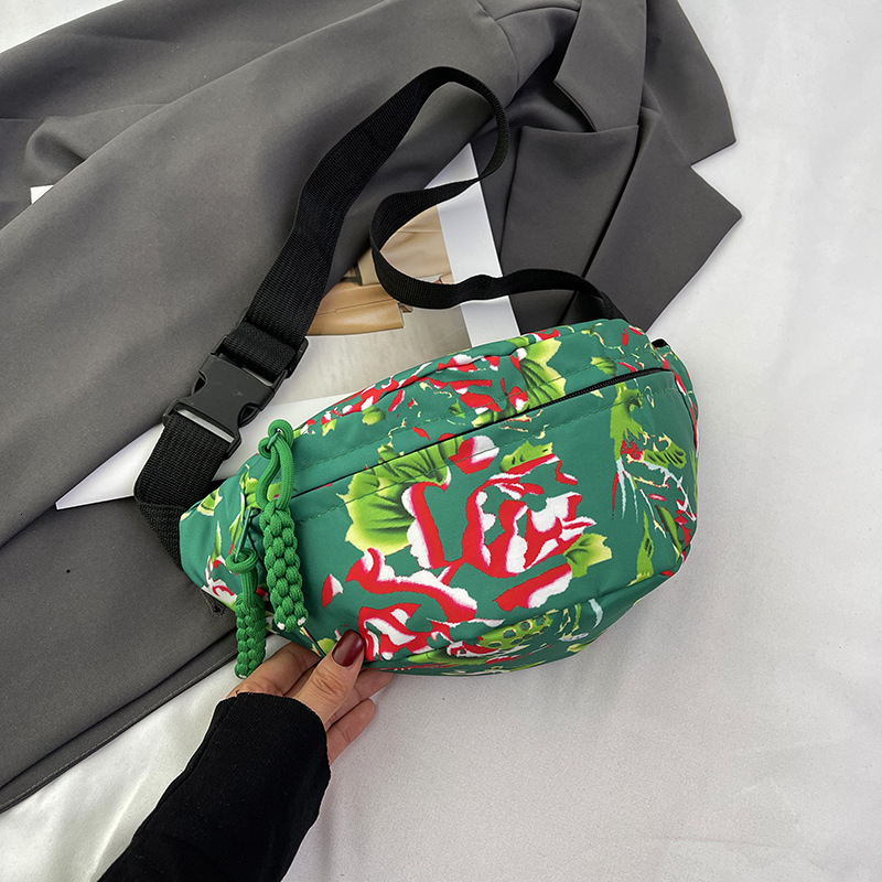 Fashionable and minimalist spring new chest diagonal cross waist bag, casual western-style fashion, contrasting color, niche shoulder bag