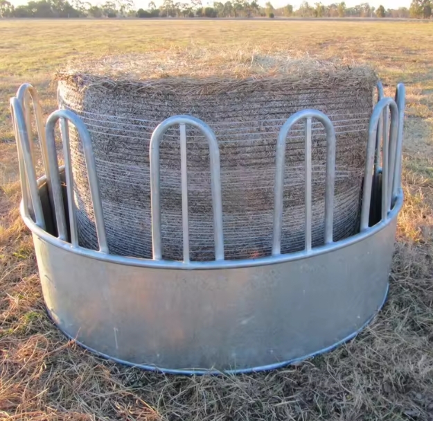 Hay feeder for farm animal cattle and horse for sale farm panel