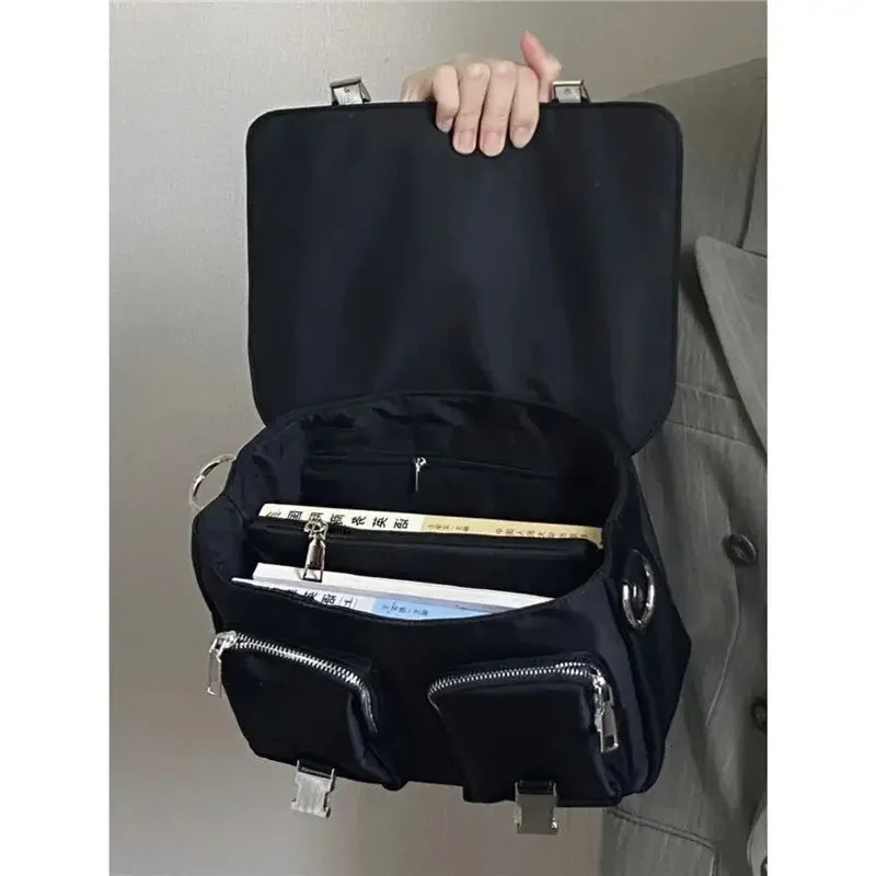 Miyagawa Korean Postman Bag Nylon Canvas Bag Womens Fashion Handheld Motorcycle Version Single Shoulder Work Clothes Bag 241008