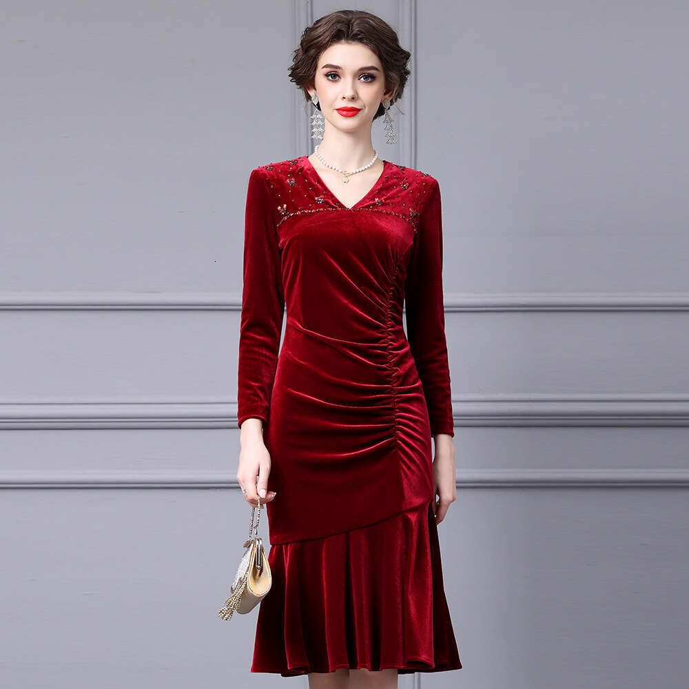 wine red gold velvet dress high-end and luxurious handmade nail drill pleated waist bag buttocks fish tail skirt autumn style