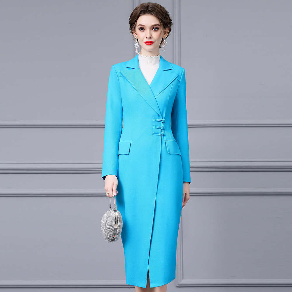 s new Chinese style buckle suit for autumn 2024 light mature imperial style high waist slimming and hip hugging dress