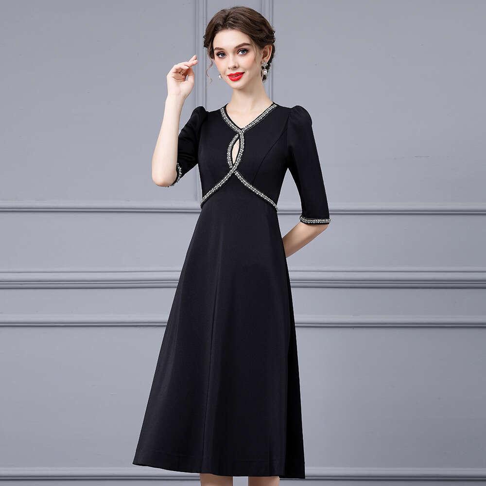 French small black handmade nail bead V-neck high waist light mature style A-line dress 2024 autumn new collection