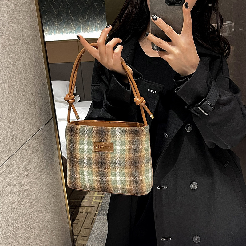 Bag women's contrasting color autumn/winter spring new plaid fashion college style single shoulder versatile cross body bag