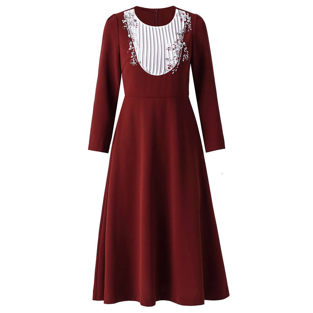 Smart unique dress 2024 new black and white splicing mature temperament nail diamond high waist slimming A-line skirt