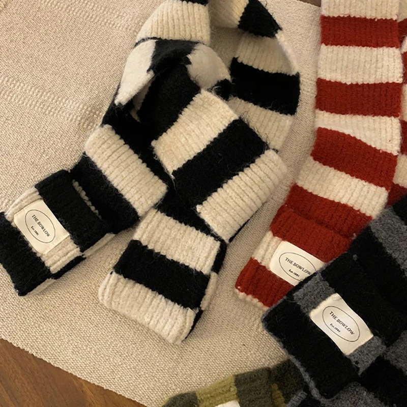 RICYGVM Black White Stripe Scarf For Women Winter Warm Woolen Knit Scarves Neck Protection Korean Girl Plush Pocket Neckerchief 241009