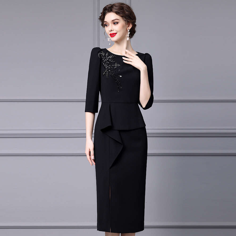 high-end light luxury temperament heavy industry nail bead lotus leaf edge splicing bubble sleeve wrapped hip skirt dress 2024 autumn style