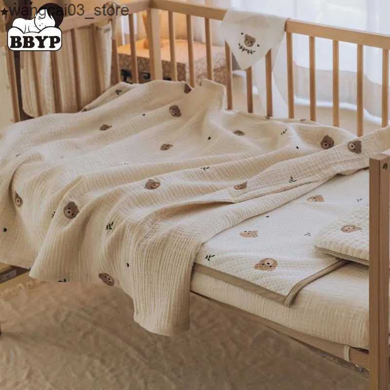 Blankets Swaddling Baby Swaddling Blanket 6 Layer Embroidery Bear Print Bamboo Cotton Gauze Newborn Receving Blanket Kids Infant Bath Towel L240910