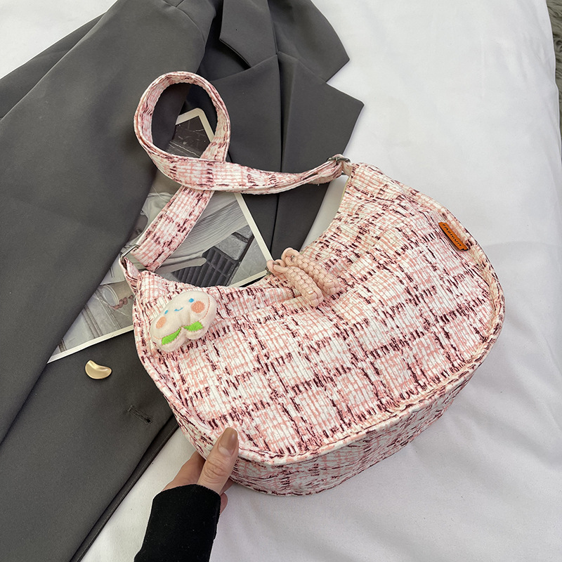 Large capacity for women new style with niche texture design, single shoulder crossbody bag, casual checkered trendy dumpling bag