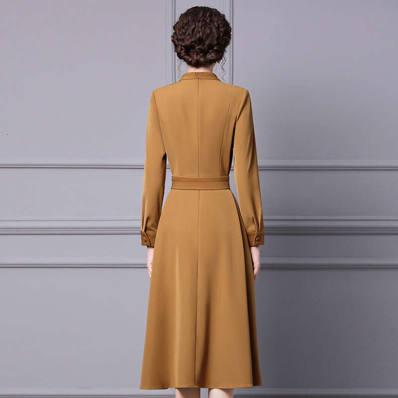long sleeved for women 2024 autumn new commuter style pear shaped figure slimming mid length A-line dress
