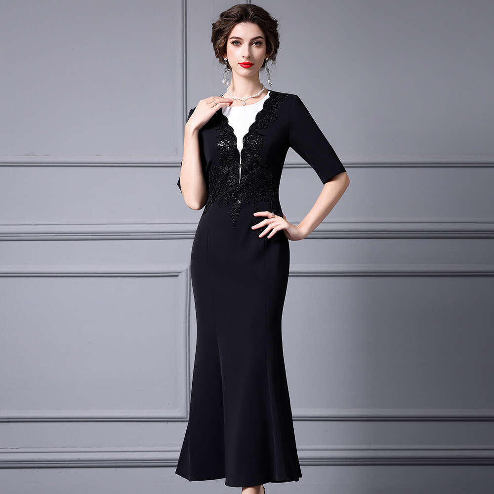 black and white contrasting splicing bag buttocks fish tail high-end light luxury nail bead dress long skirt 2024 spring/summer new item