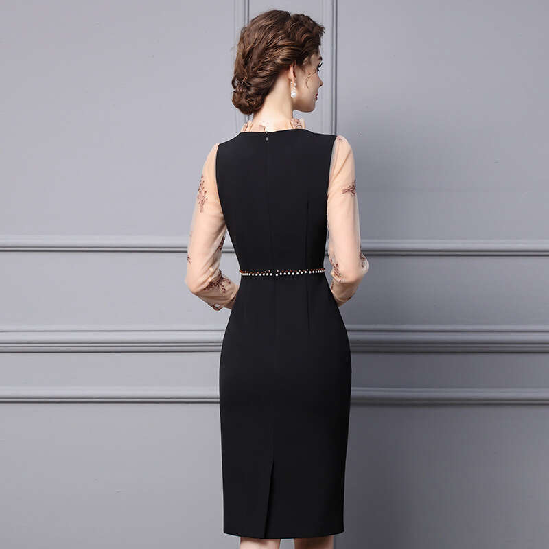 Black Dress 2024 Autumn New French Style Lace Nail Bead Slimming Hip Wrapping Skirt