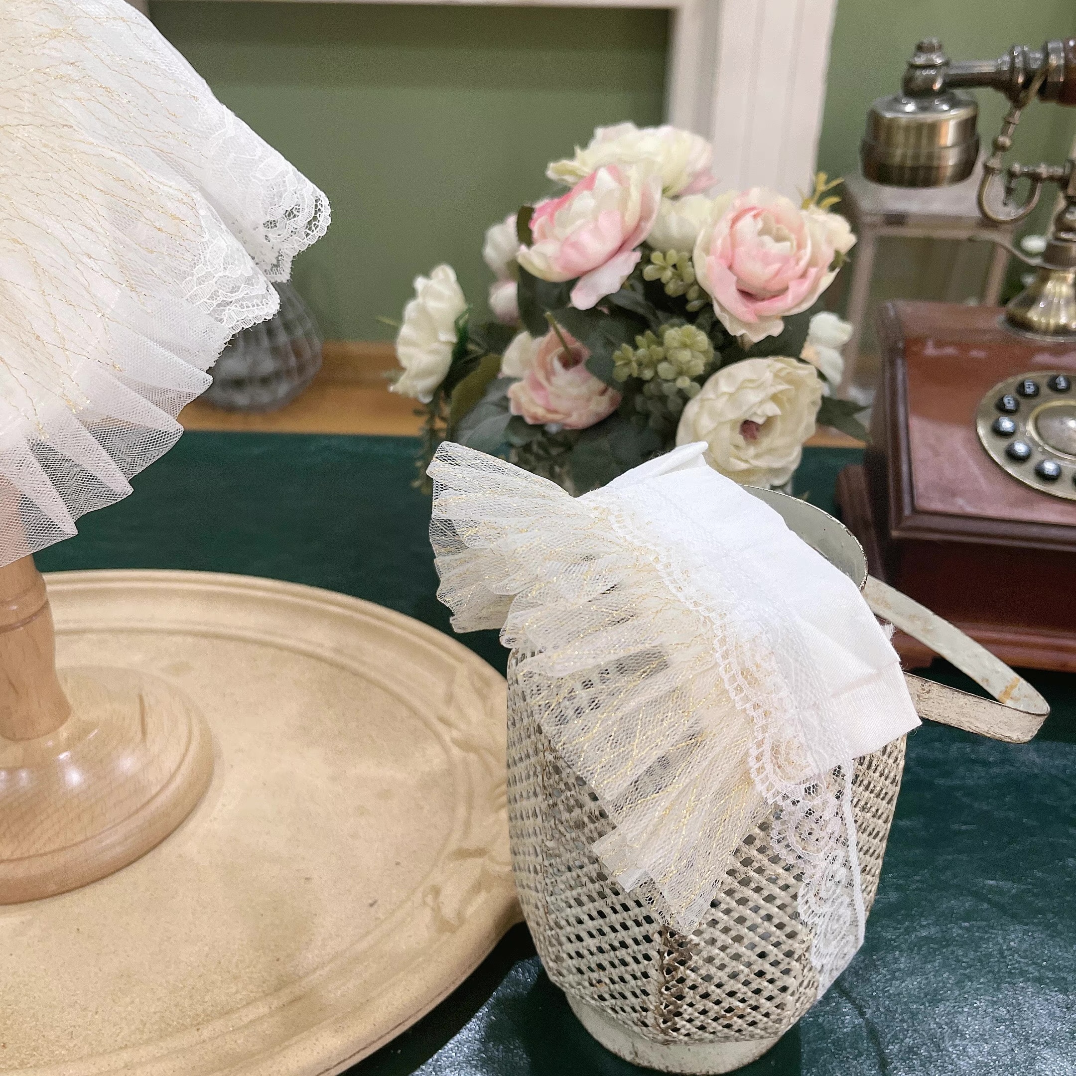 Vintage palazzo style pet dog clothes White lace bow Princess skirt Lolita cake skirt puppy coat