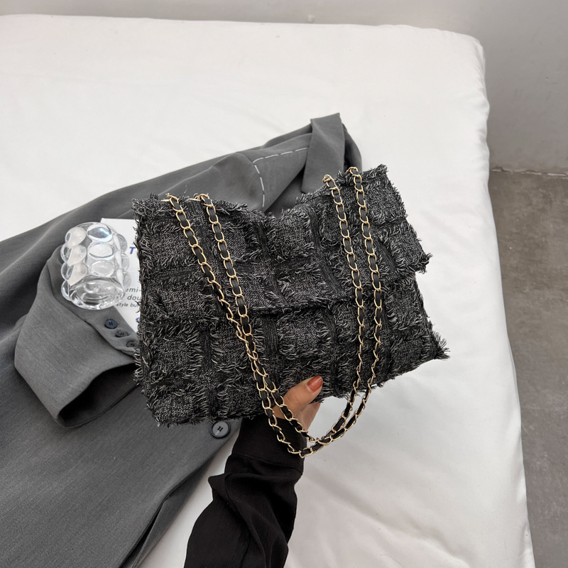 Large capacity fashionable niche design version tote for women new canvas college shoulder bag