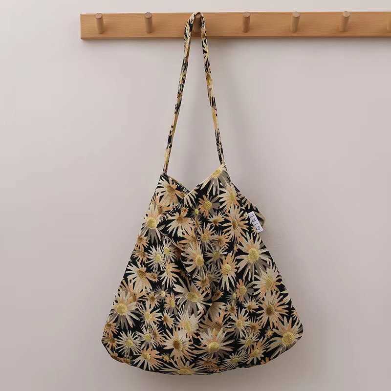 CMM New Fresh Floral Canvas Bag From Dongdaemun South Korea Versatile Underarm Bag for Women the Street Unit Price Bag Large Capacity Womens Bag