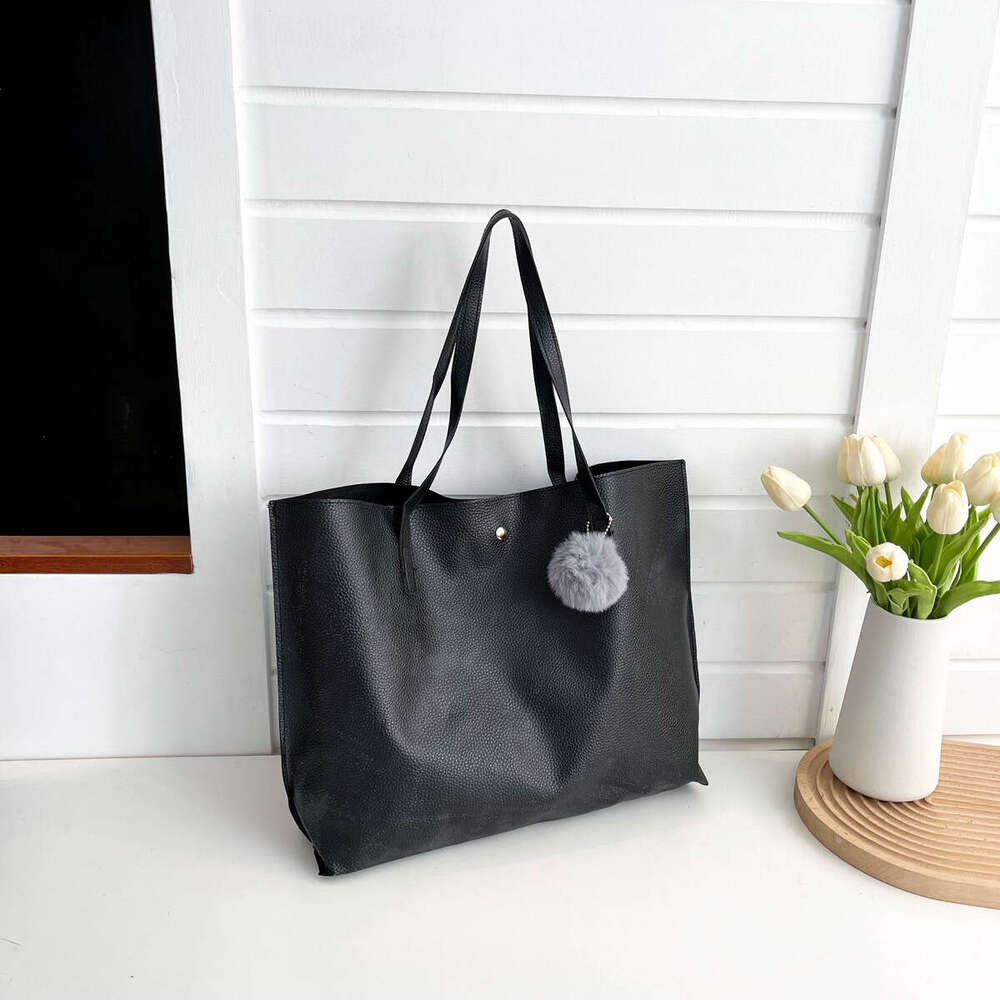 Tote Women's 2024 New Style Simple Large Capacity Shoulder Niche Commuter Underarm Bag