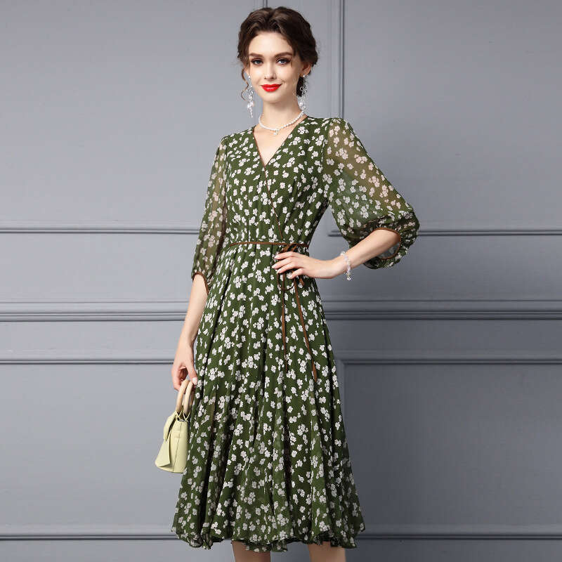 floral 2024 autumn new seaside vacation style V-neck seven quarter sleeve slim fit and slimming dress