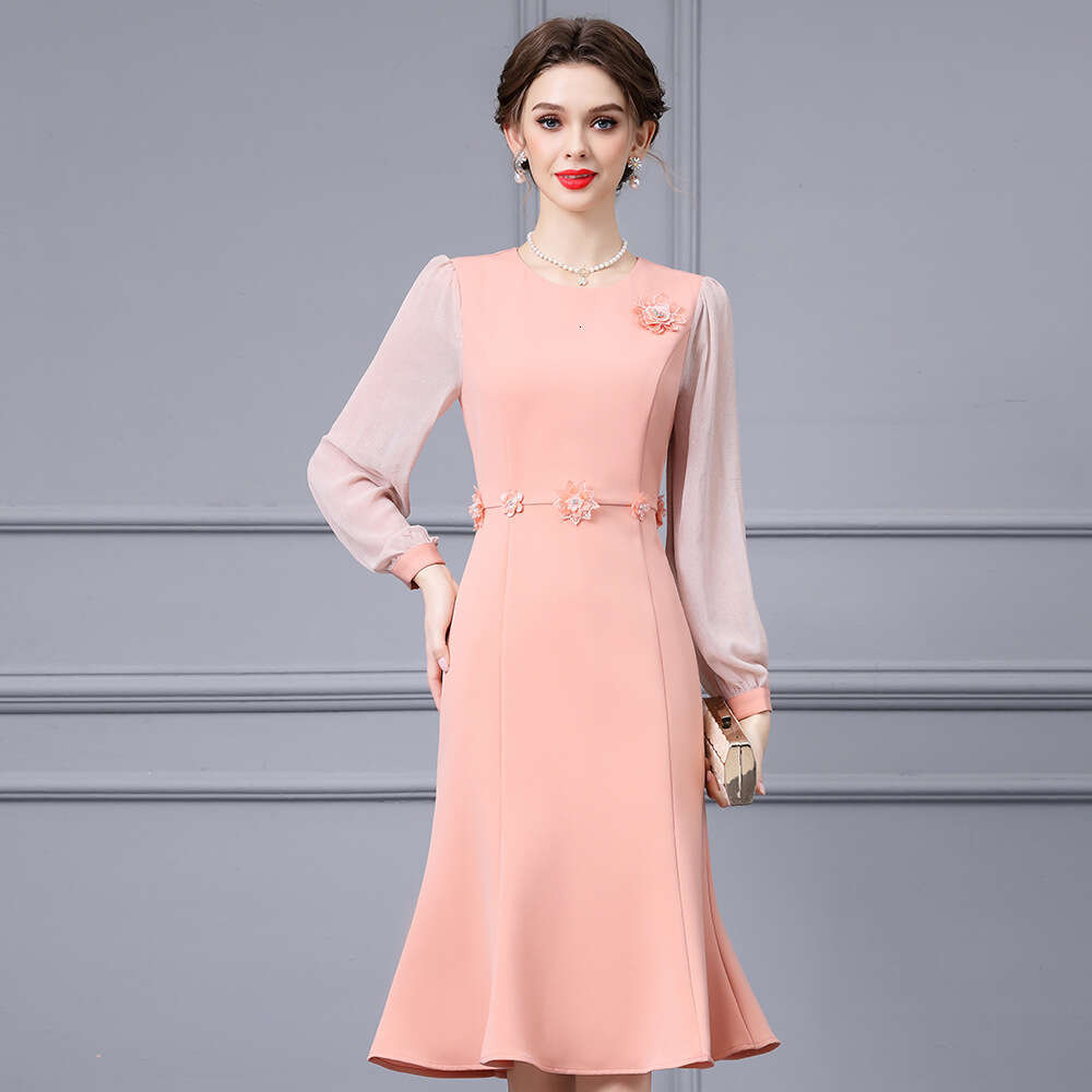 Light Mature Elegant Wind Waist Tail Skirt High end Handmade Flower Decoration Long sleeved Dress 2024 Autumn New Collection