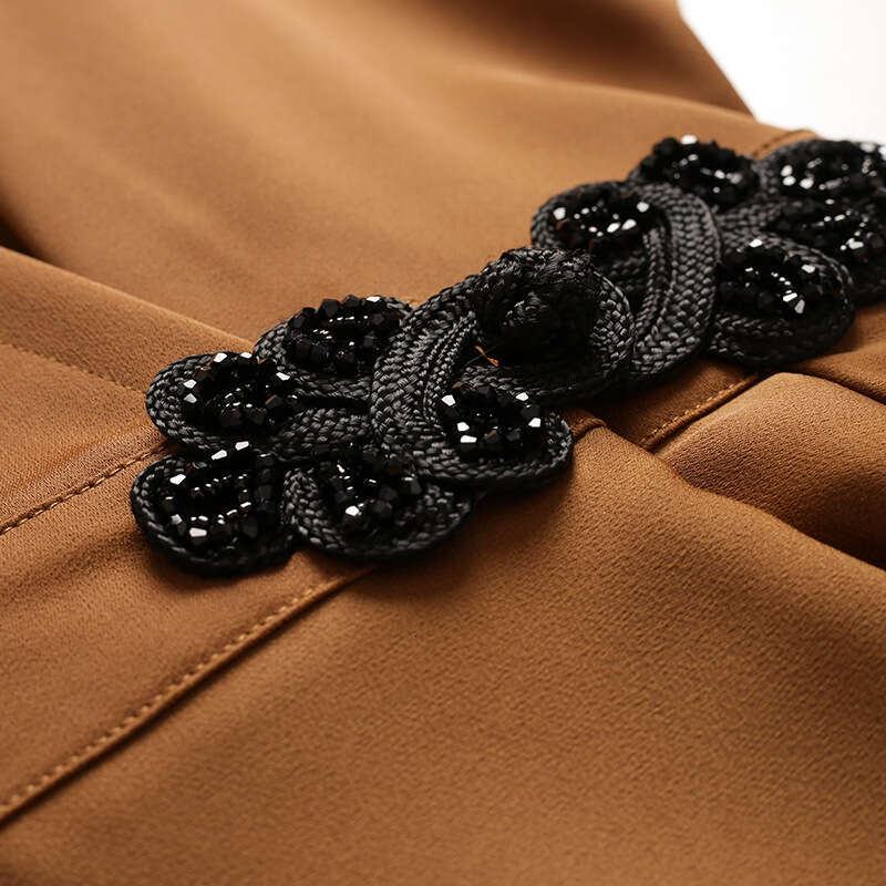 pear shaped figure dress for women in the summer of 2024 new shirt with off shoulder sleeves and waist cinching slimming A-line skirt