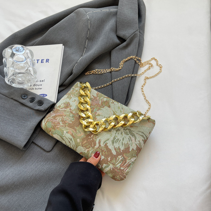 Fashionable and minimalist shoulder autumn new style women's personalized armpit bag, casual trend small square bag