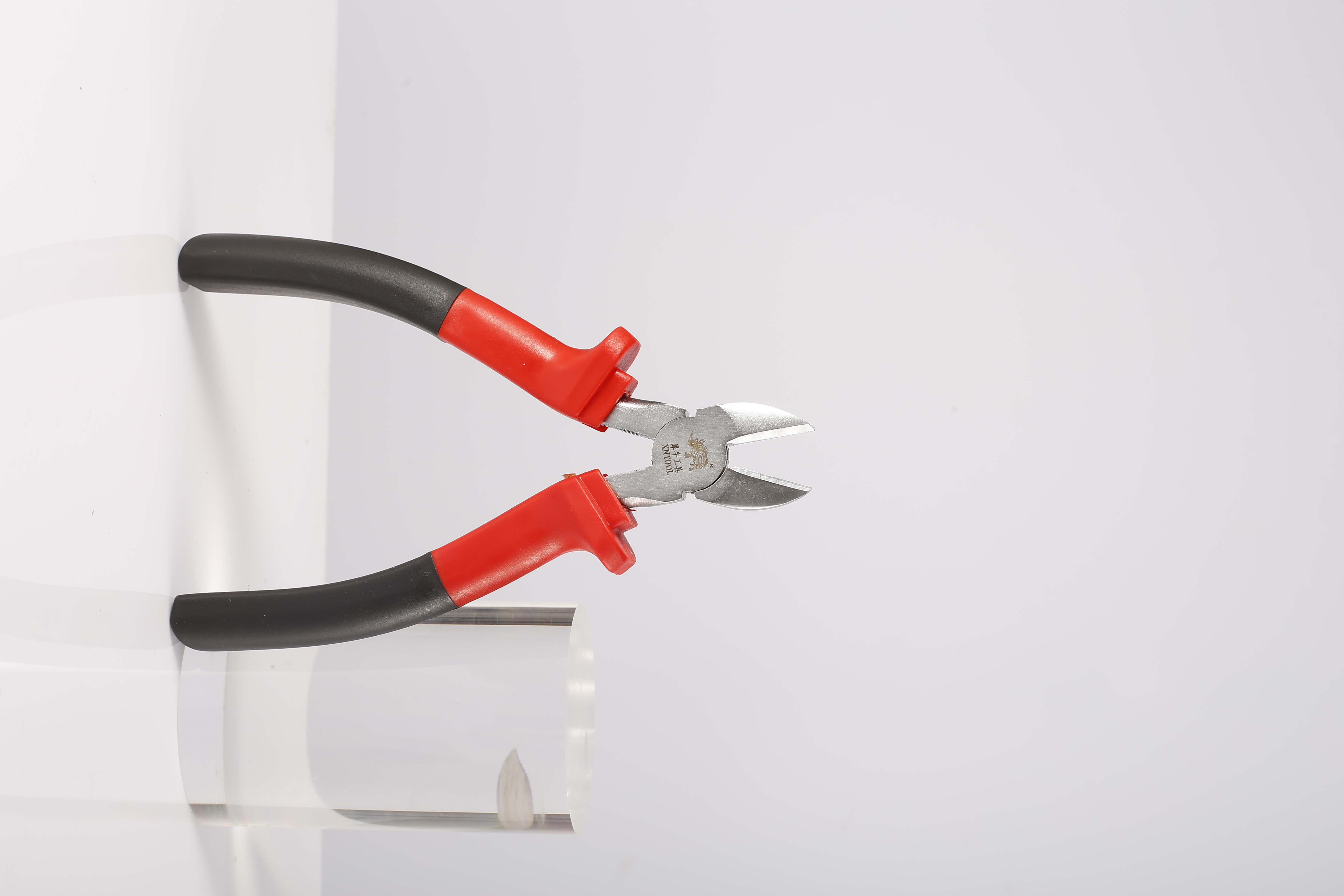 American style pliers with double handles