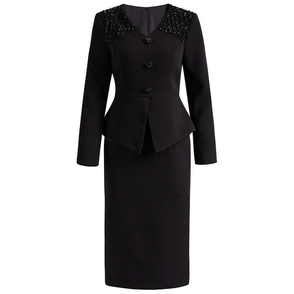 Red High end Noble Heavy Industry Nail Diamond Fake Two piece Hip Pack Skirt Dress Shows Body 2024 Autumn New Collection