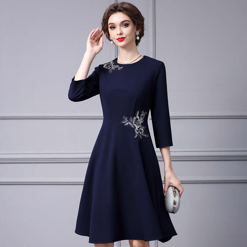 Heavy Industry Embroidered Waist Wide Swing Dress for Commuting Light and Mature Skinny A-line Skirt 2024 Autumn New Style
