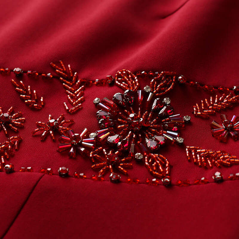 autumn 2024 new long sleeved wine red elegant temperament nail bead waist slimming party dress
