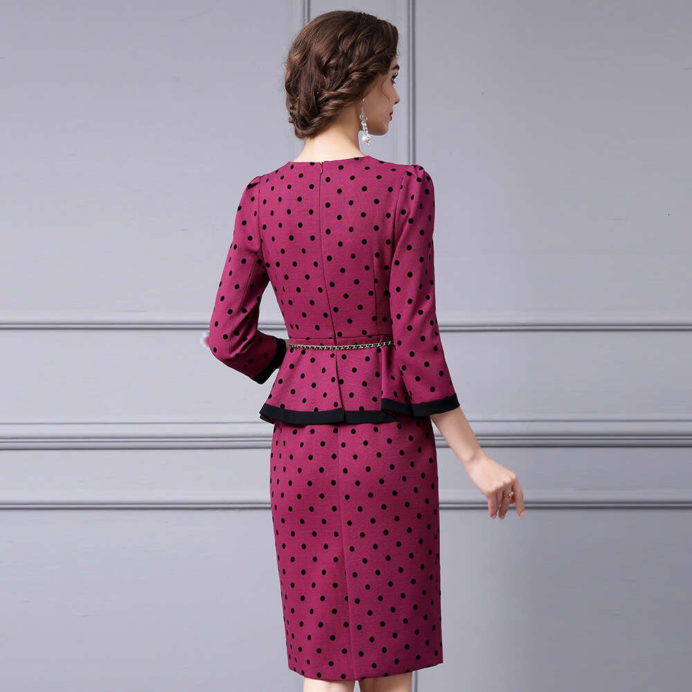 2024 Autumn Collection New Lotus Leaf Edge Splicing Slimming and slimming Style Womens Flavor Dot Fake Two piece Dress
