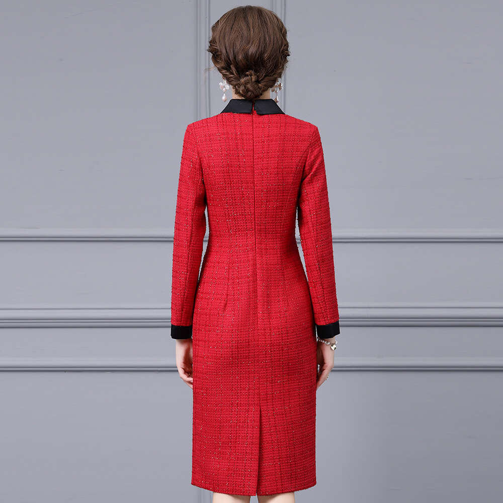 Red Coarse Floral Bun Hip Skirt 2024 Autumn New High end socialite Style Show Body Collar Dress