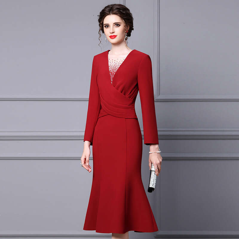 long sleeved dress for women 2024 new high-end party nail bead wine red slim fit mid length fishtail skirt