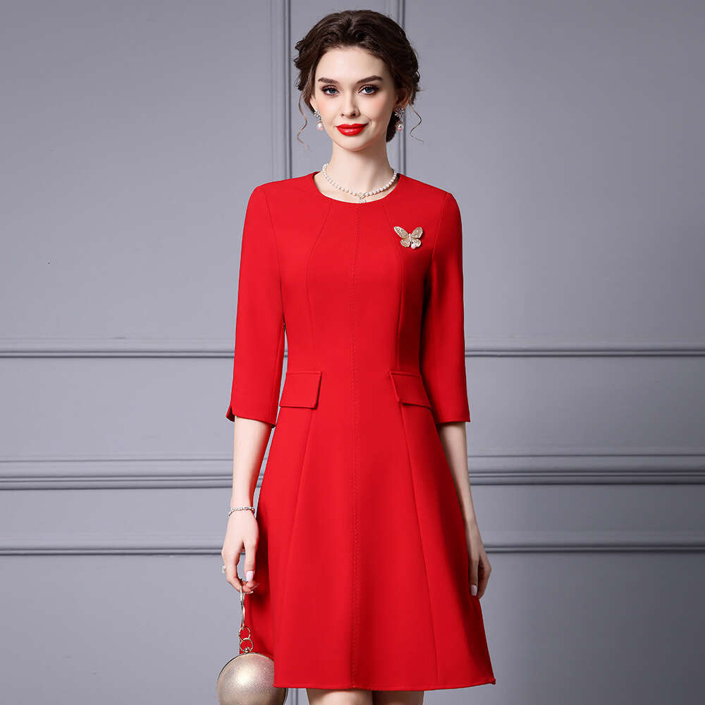 Smart high-end red dress that highlights height thinness unique seven quarter sleeve A-line skirt Spring and Autumn 2024 new collection