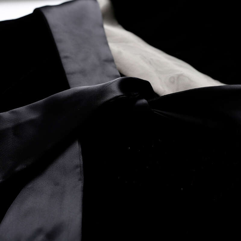 Autumn Dress 2024 New French Gold Velvet High Collar Long Sleeve with Coat to Look Thinner A-line Skirt