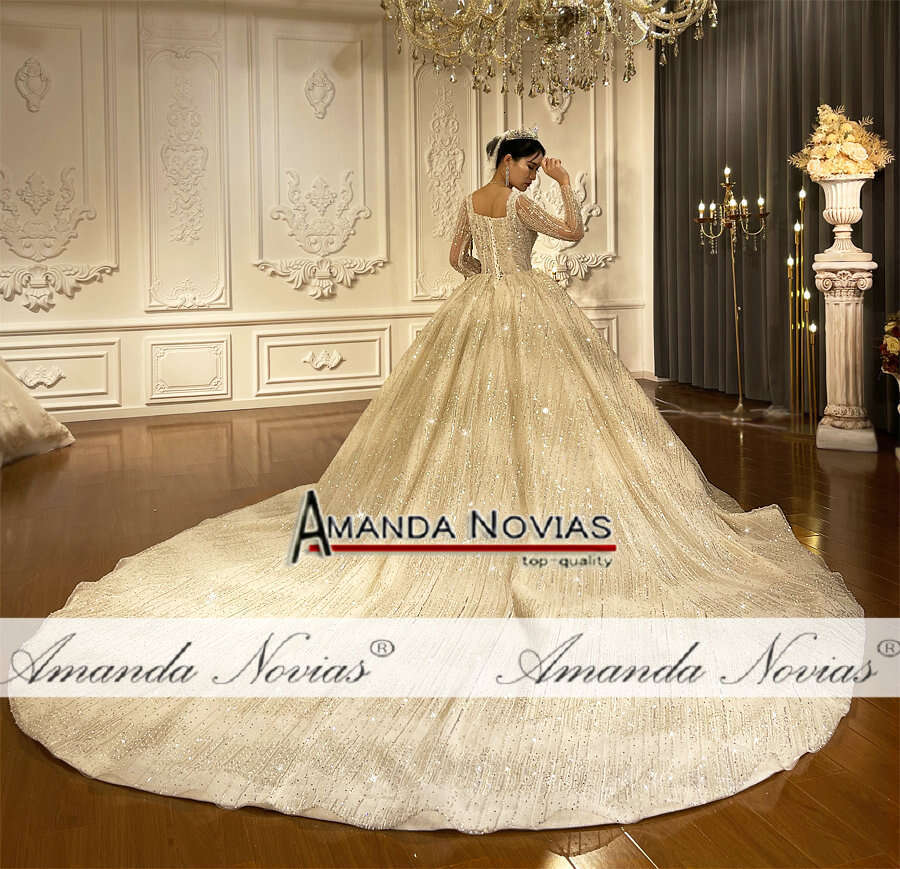 New Long Sleeves Wedding Dress Original Design Real Work