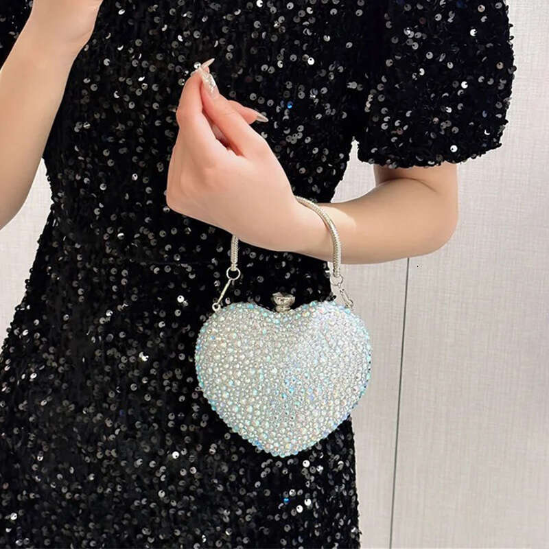2024 Dia Inlay Heart Shape Crystal Clutch Purse Stones Evening Wedding Party Shoulder Bag Rhie Clutches Bags